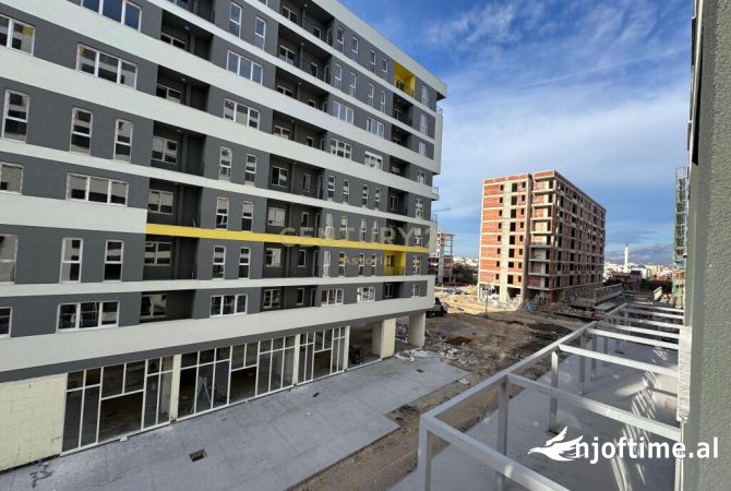 Shtepi ne shitje Apartament ne Tirane, 2+1, Mobilimi Pjeserisht e mobiluar, Pagesa 125,000  Euro.