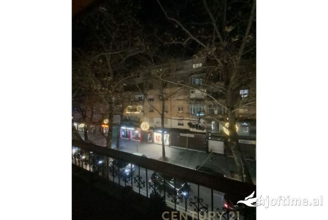 Jepet me qira zyre 140m2 ne Myslym SHYRI