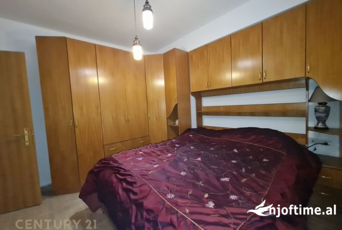 Shtepi me qera Apartament ne Tirane, 2+1, Mobilimi E mobiluar, Pagesa 550  Euro.
