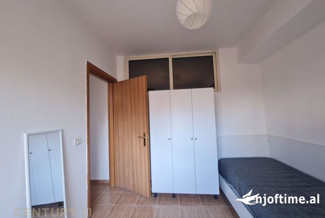 Shtepi me qera Apartament ne Tirane, 2+1, Mobilimi E mobiluar, Pagesa 550  Euro.