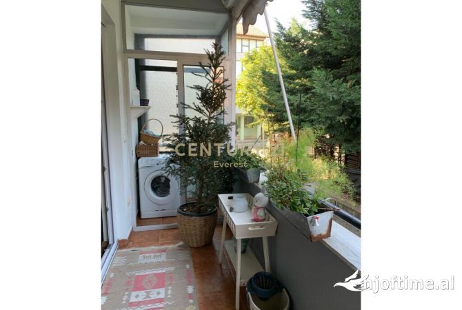 Shtepi me qera Apartament ne Tirane, 1+1, Mobilimi E mobiluar, Pagesa 500  Euro.