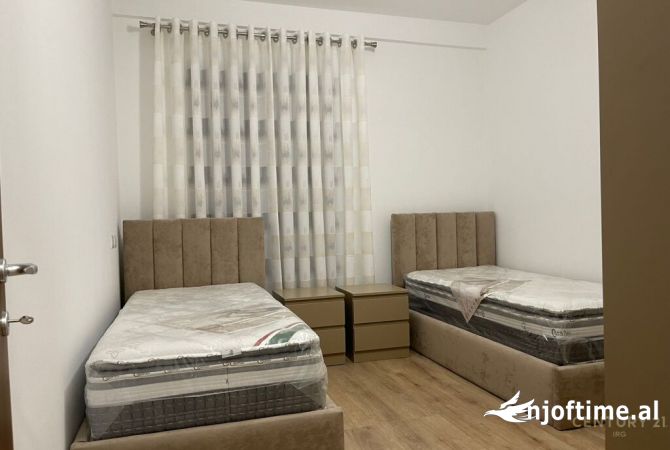 Shtepi me qera Apartament ne Tirane, 2+1, Mobilimi E mobiluar, Pagesa 800  Euro.