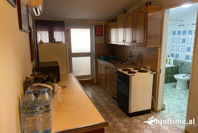 Shtepi ne shitje 1+1 ne Tirane - 160,000 Euro