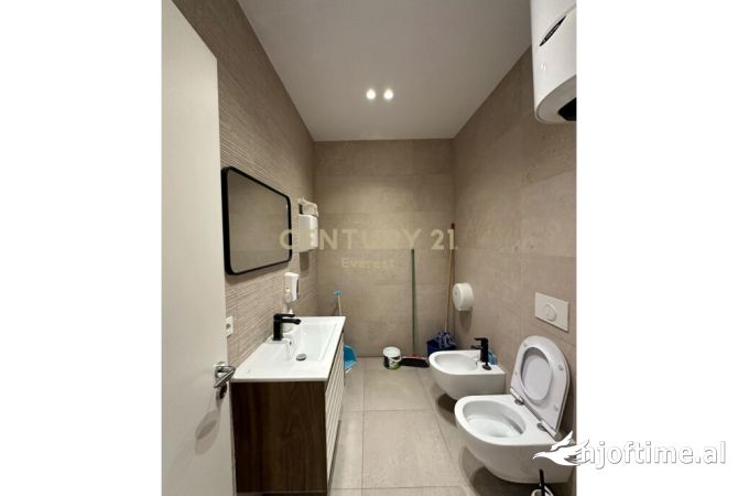 QENDER, PALLATI MOXART - JAPIM ME QIRA AMBIENT PER ZYRA + POST PARKIMI