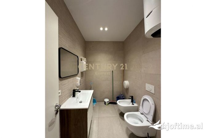 QENDER, PALLATI MOXART - JAPIM ME QIRA AMBIENT PER ZYRA + POST PARKIMI