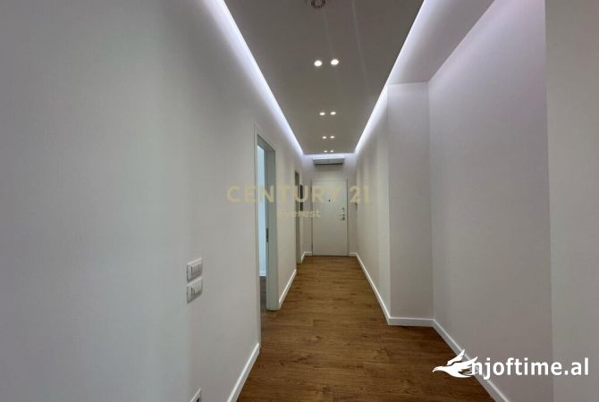 QENDER, PALLATI MOXART - JAPIM ME QIRA AMBIENT PER ZYRA + POST PARKIMI