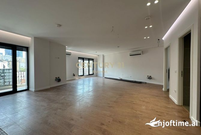 QENDER, PALLATI MOXART - JAPIM ME QIRA AMBIENT PER ZYRA + POST PARKIMI