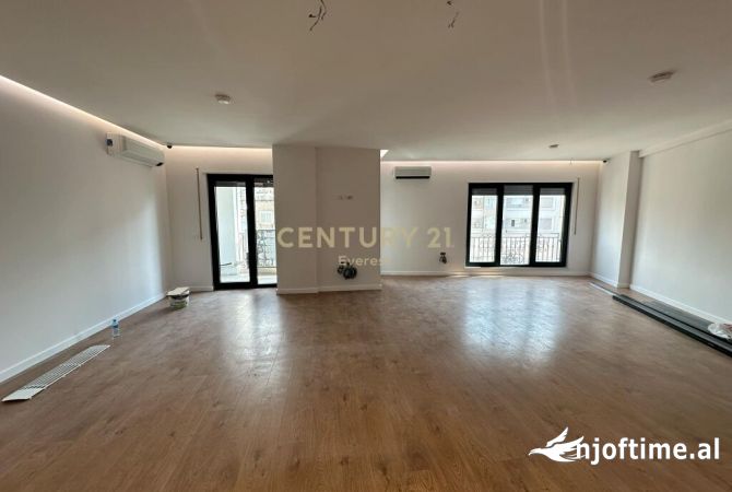 QENDER, PALLATI MOXART - JAPIM ME QIRA AMBIENT PER ZYRA + POST PARKIMI