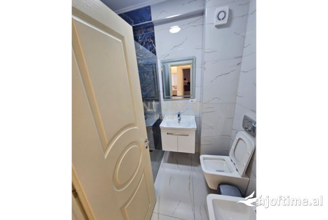 Shtepi ne shitje Apartament ne Tirane, 2+1, Mobilimi E mobiluar, Pagesa 215,000  Euro.