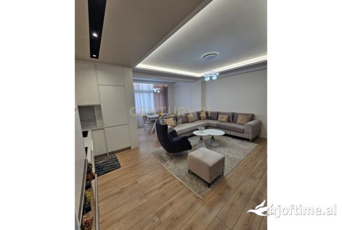 Shtepi ne shitje Apartament ne Tirane, 2+1, Mobilimi E mobiluar, Pagesa 215,000  Euro.