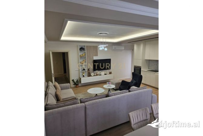 Shtepi ne shitje Apartament ne Tirane, 2+1, Mobilimi E mobiluar, Pagesa 215,000  Euro.
