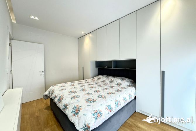 Shtepi me qera Apartament ne Tirane, 2+1, Mobilimi E mobiluar, Pagesa 700  Euro.