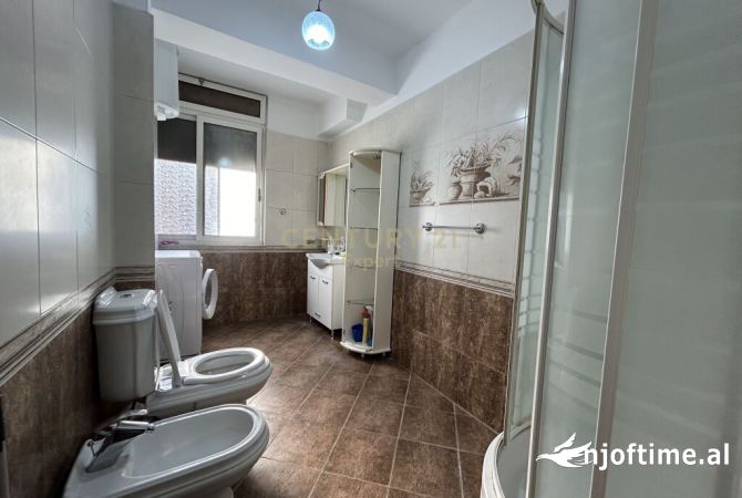 Shtepi me qera 2+1 ne Tirane - 650 Euro