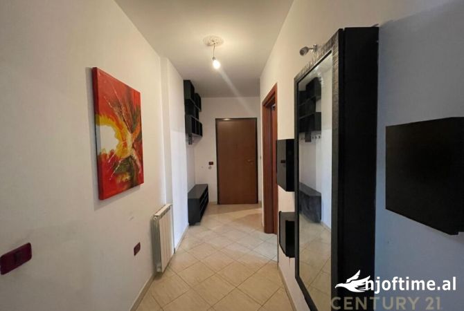 Shtepi me qera 2+1 ne Tirane - 800 Euro
