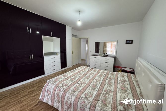Shtepi me qera Apartament ne Tirane, 2+1, Mobilimi E mobiluar, Pagesa 450  Euro.
