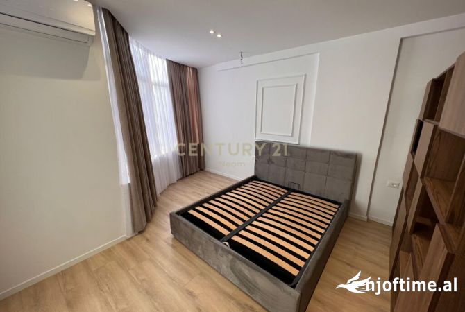 Shtepi ne shitje Apartament ne Tirane, 1+1, Mobilimi E mobiluar, Pagesa 230,000  Euro.