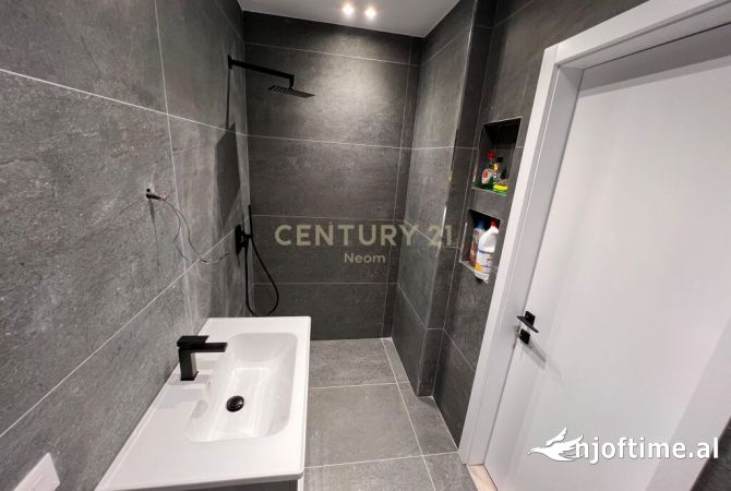 Shtepi ne shitje Apartament ne Tirane, 1+1, Mobilimi E mobiluar, Pagesa 230,000  Euro.