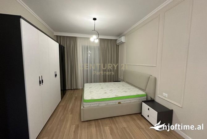 Shtepi me qera Apartament ne Tirane, 2+1, Mobilimi E mobiluar, Pagesa 1,300  Euro.