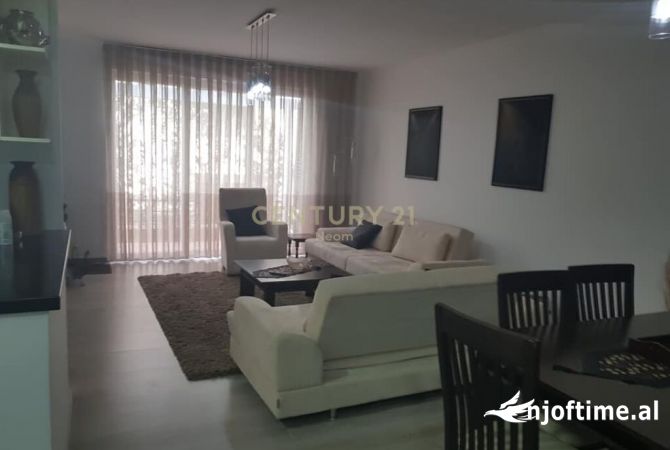 Shtepi me qera 2+1 ne Tirane - 650 Euro