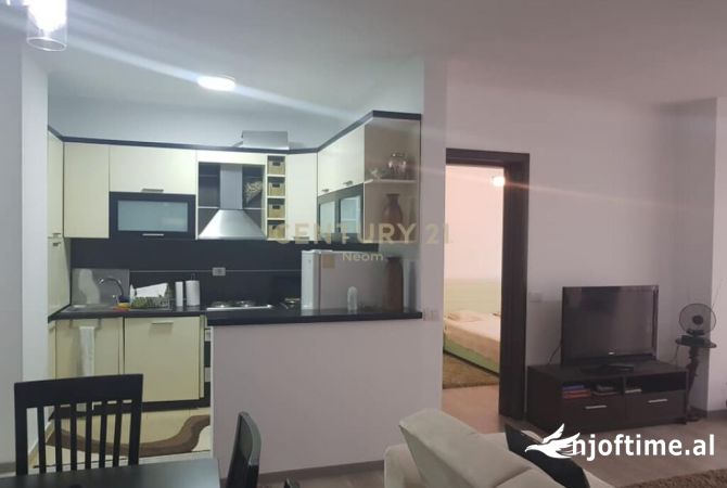 Shtepi me qera 2+1 ne Tirane - 650 Euro