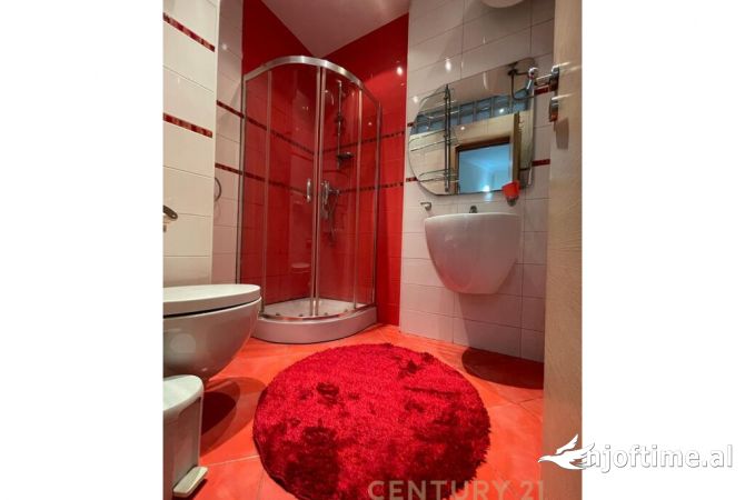 Shtepi me qera Apartament ne Tirane, 1+1, Mobilimi E mobiluar, Pagesa 550  Euro.