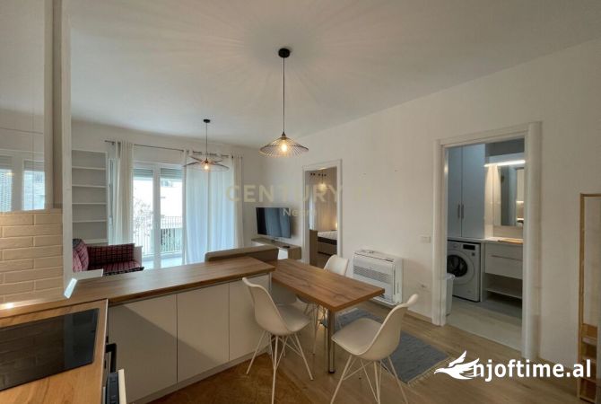 Shtepi me qera Apartament ne Tirane, 1+1, Mobilimi E mobiluar, Pagesa 800  Euro.