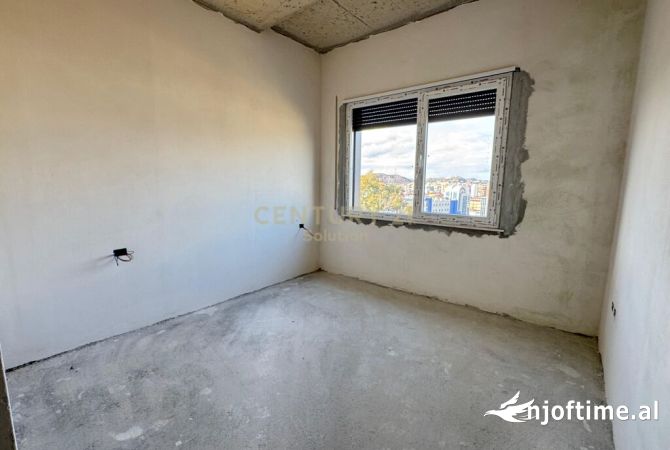 Shtepi ne shitje Apartament ne Tirane, 2+1, Mobilimi Bosh, pa mobiluar, Pagesa 128,000  Euro.
