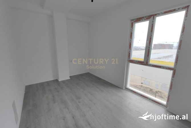 Shtepi ne shitje Apartament ne Tirane, 2+1, Mobilimi Bosh, pa mobiluar, Pagesa 105,000  Euro.
