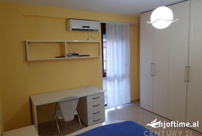 Shtepi me qera Apartament ne Tirane, 2+1, Mobilimi E mobiluar, Pagesa 700  Euro.