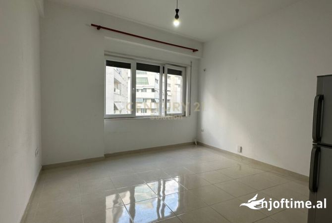 Shtepi ne shitje 1+1 ne Tirane - 125,000 Euro