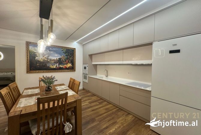 Shtepi me qera Apartament ne Tirane, 2+1, Mobilimi E mobiluar, Pagesa 2,100  Euro.