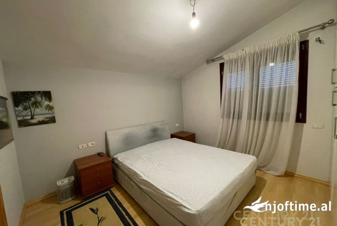 Shtepi me qera Apartament ne Tirane, 2+1, Mobilimi E mobiluar, Pagesa 600  Euro.