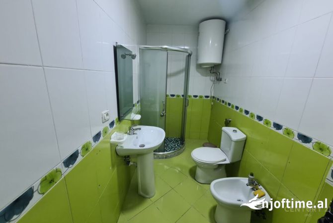 Shtepi me qera Apartament ne Tirane, 1+1, Mobilimi E mobiluar, Pagesa 500  Euro.