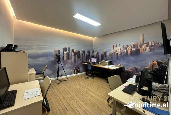 Japim me qira ambient zyrash, ne Ish Bllok !