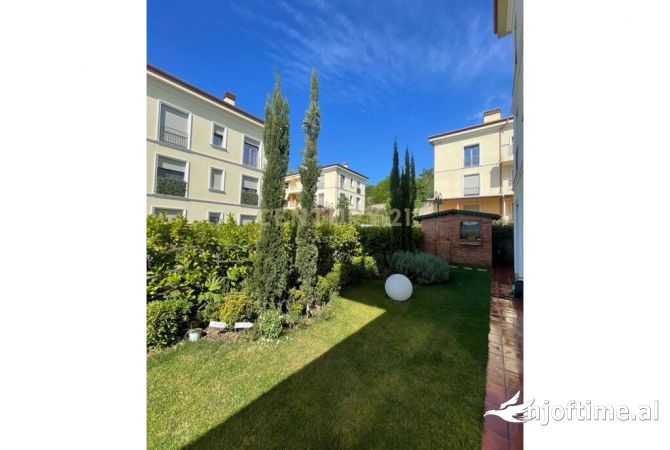 Shtepi ne shitje Apartament ne Tirane, 2+1, Mobilimi E mobiluar, Pagesa 530,000  Euro.