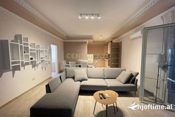 Shtepi ne shitje Apartament ne Durres, 2+1, Mobilimi E mobiluar, Pagesa 120,000  Euro.