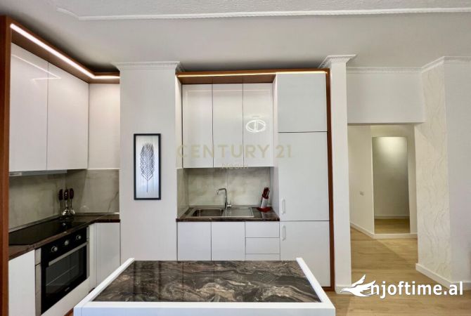 Shtepi ne shitje Apartament ne Tirane, 2+1, Mobilimi E mobiluar, Pagesa 279,000  Euro.