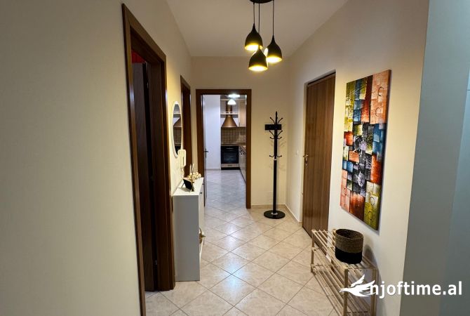 Shtepi me qera Apartament ne Tirane, 2+1, Mobilimi E mobiluar, Pagesa 750  Euro.