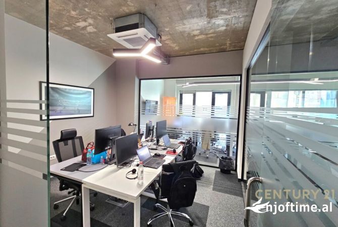 JEPET ME QIRA NJESI AMBIENT ZYRE PRANE RRUGES SE KOSOVAREVE