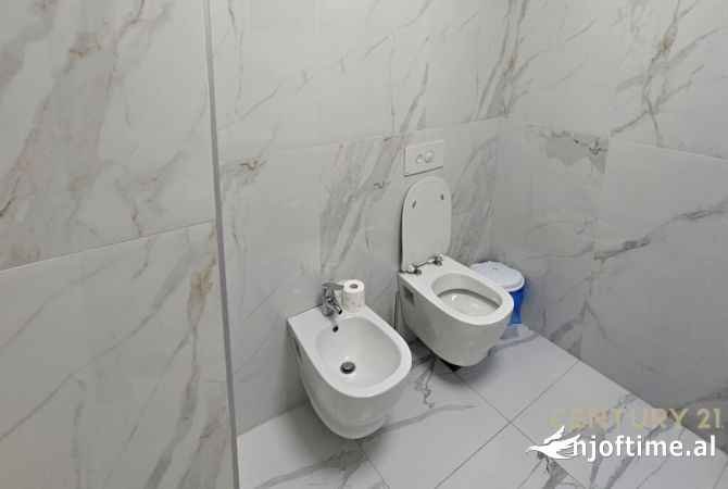 JEPET ME QIRA NJESI AMBIENT ZYRE PRANE RRUGES SE KOSOVAREVE