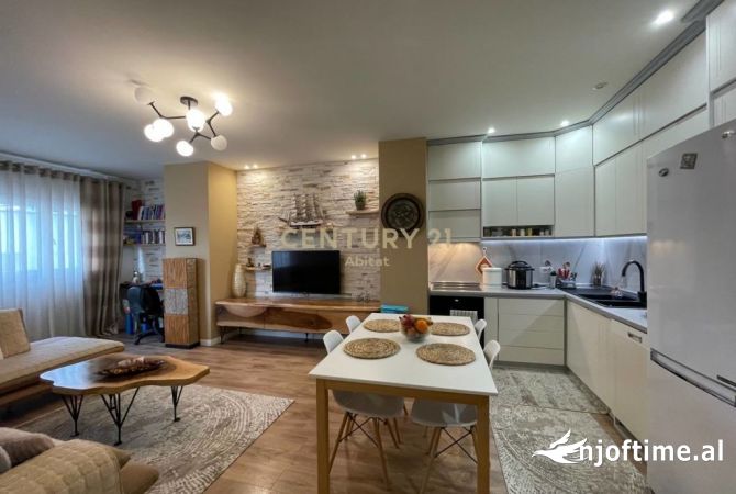 Shtepi ne shitje 2+1 ne Tirane - 225,000 Euro