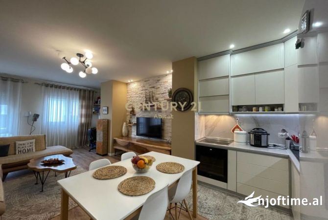 Shtepi ne shitje 2+1 ne Tirane - 225,000 Euro