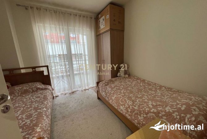 Shtepi ne shitje Apartament ne Tirane, 2+1, Mobilimi E mobiluar, Pagesa 225,000  Euro.
