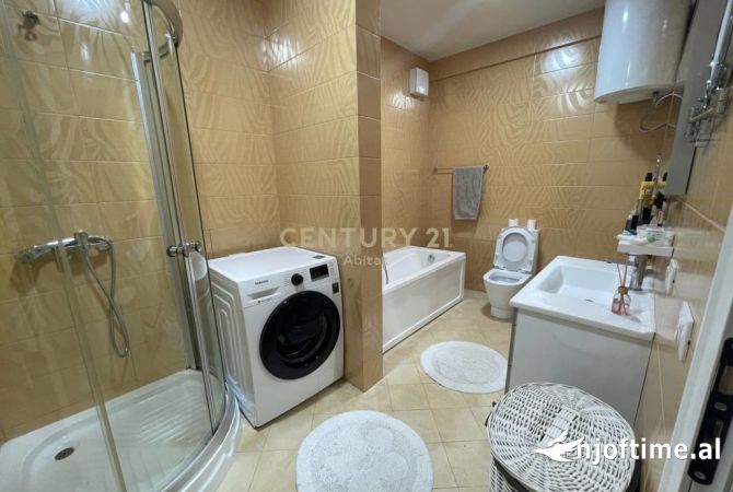 Shtepi ne shitje Apartament ne Tirane, 2+1, Mobilimi E mobiluar, Pagesa 225,000  Euro.