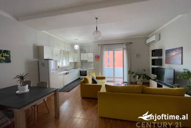 Shtepi me qera 2+1 ne Tirane - 800 Euro