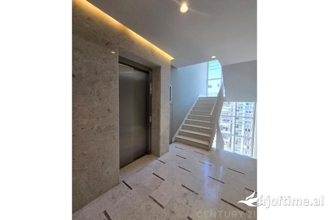 Shtepi ne shitje Apartament ne Tirane, 2+1, Mobilimi E mobiluar, Pagesa 200,000  Euro.