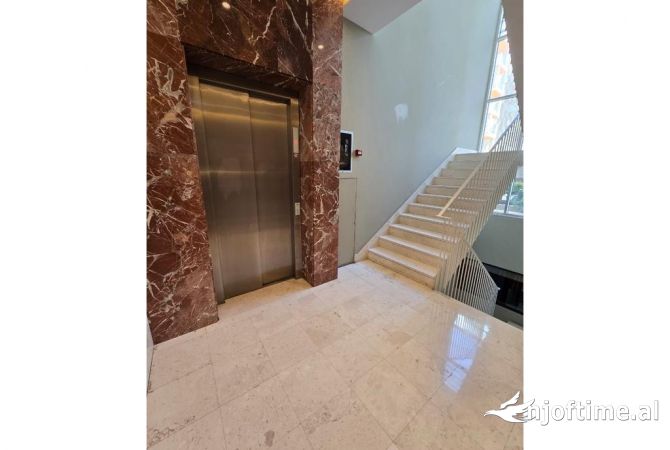 Shtepi ne shitje Apartament ne Tirane, 2+1, Mobilimi E mobiluar, Pagesa 200,000  Euro.