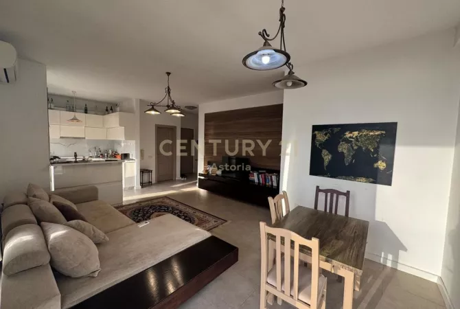 Shtepi ne shitje Apartament ne Tirane, 2+1, Mobilimi E mobiluar, Pagesa 149,000  Euro.