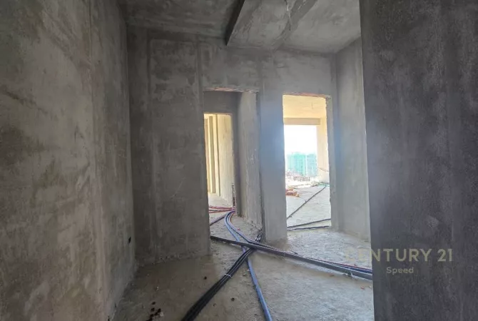 Shtepi ne shitje Apartament ne Tirane, 1+1, Mobilimi Bosh, pa mobiluar, Pagesa 85,000  Euro.