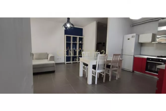 Shtepi me qera 2+1 ne Tirane - 650 Euro
